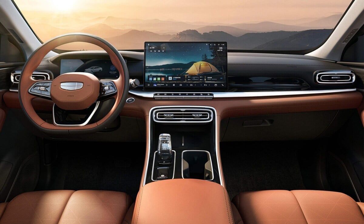 MDP Geely Emgrand 2027 interior Geely Emgrand 2027: El sedán chino que revoluciona el mercado