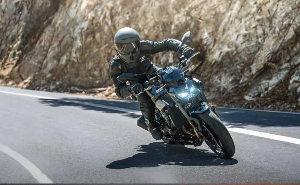 ¿Por qué la Kawasaki Z900 2025 es la naked que todos están esperando? MDP Kawasaki Z900 2025 de frente ¿Por qué la Kawasaki Z900 2025 es la naked que todos están esperando?