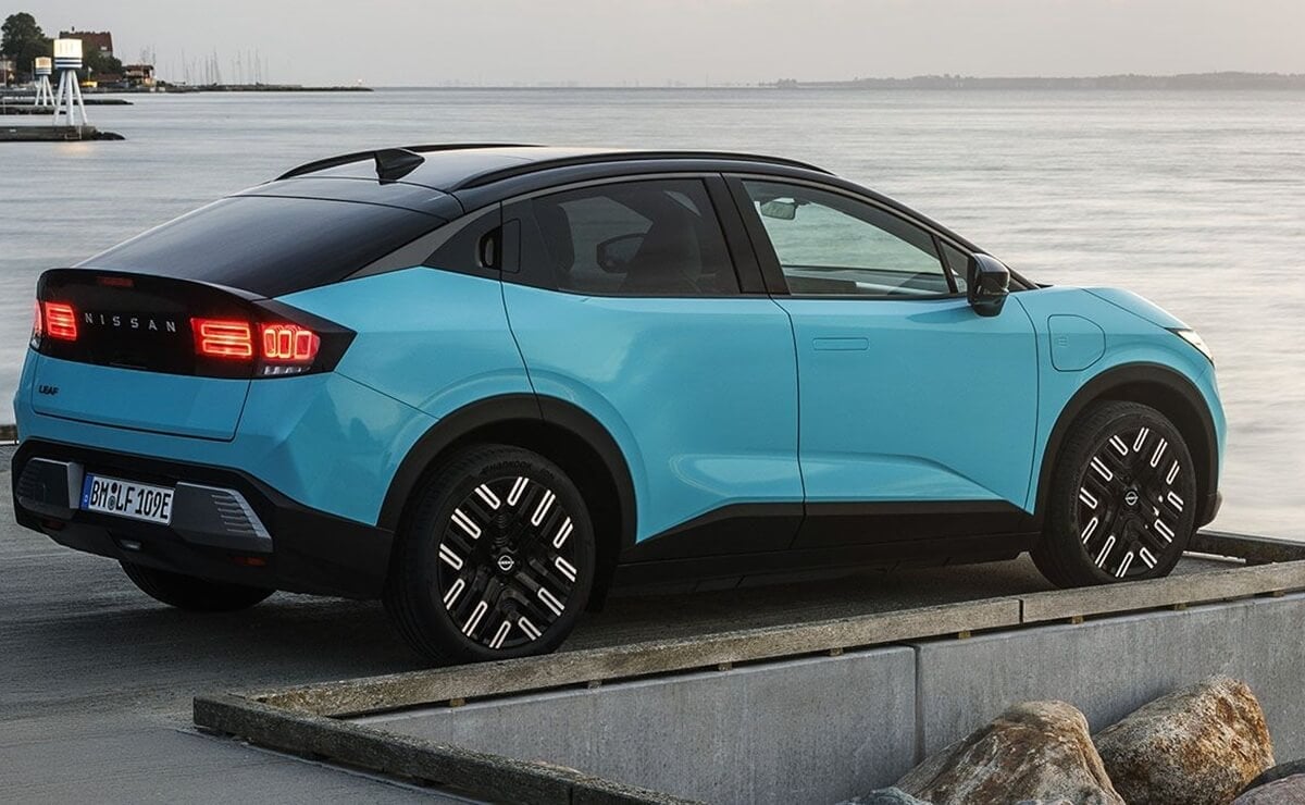 MDP Nissan LEAF 2026 perfil Nissan LEAF 2026: La Evolución Hacia un SUV Revolucionario