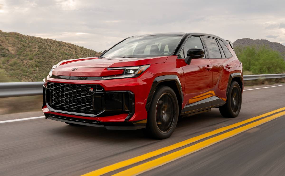 MDP Nueva Toyota RAV 4 GR Sport accion ¿Está la Nueva Toyota RAV4 Lista para Reinventar el Segmento de los SUV?