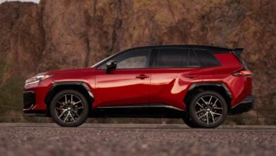 MDP Nueva Toyota RAV 4 GR Sport perfil ¿Está la Nueva Toyota RAV4 Lista para Reinventar el Segmento de los SUV?
