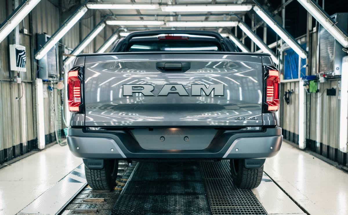 RAM Dakota: El Regreso Más Esperado en el Mundo de las Pick Ups MDP RAM Dakota cola RAM Dakota: El Regreso Más Esperado en el Mundo de las Pick Ups