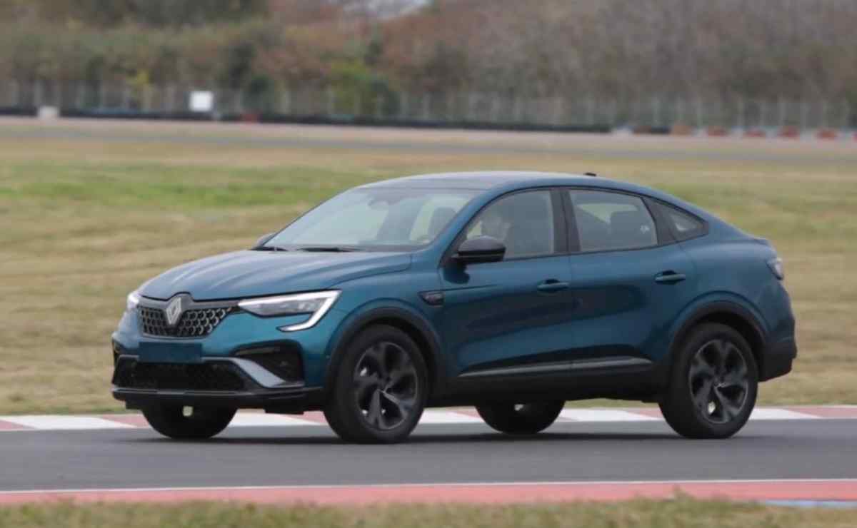 MDP Renault Arkana 6 Renault Arkana 2025: El Regreso al Prestigio con un SUV que Redefine la Aspiración