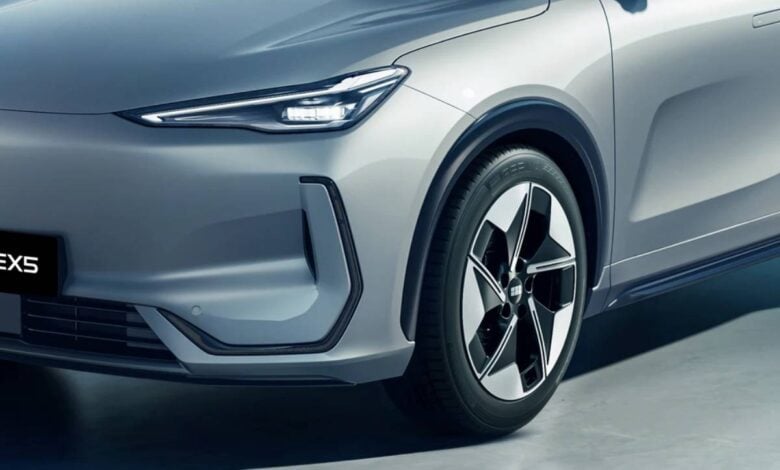 ¿Será el Geely EX5 el SUV eléctrico mediano que revolucionará nuestro mercado? MDP SUV Geely EX5 teaser faro ¿Será el Geely EX5 el SUV eléctrico mediano que revolucionará nuestro mercado?
