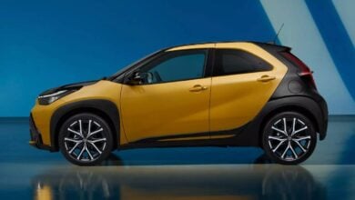 MDP Toyota Aygo X GR Sport perfil Toyota Aygo X: El Nuevo Icono Híbrido del Segmento Urbano
