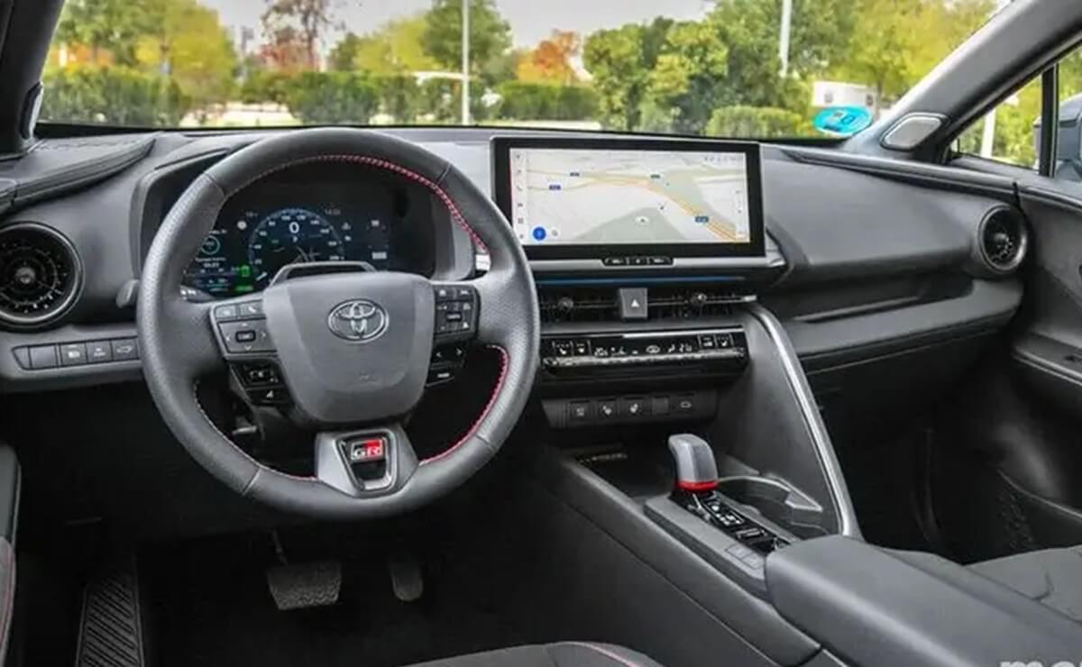 MDP Toyota C HR 2026 interior Toyota C-HR 2026: La revolución híbrida que redefine el segmento SUV compacto