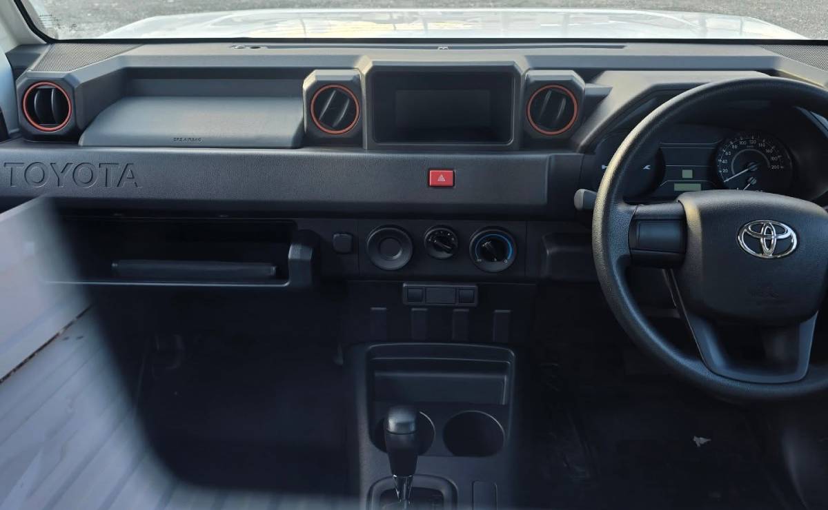 ¿La Toyota Hilux Champ puede redefinir el segmento de pick-ups en 2023? MDP Toyota Hilux Champ interior 1 ¿La Toyota Hilux Champ puede redefinir el segmento de pick-ups en 2023?