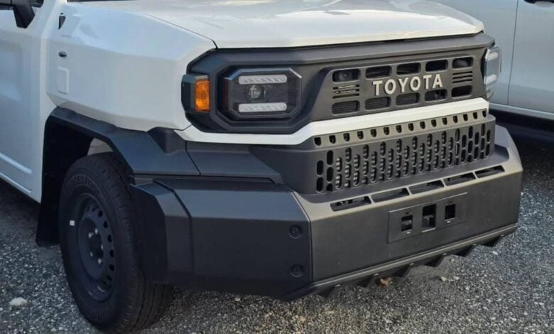 ¿La Toyota Hilux Champ puede redefinir el segmento de pick-ups en 2023? MDP Toyota Hilux Champ teaser 1 ¿La Toyota Hilux Champ puede redefinir el segmento de pick-ups en 2023?