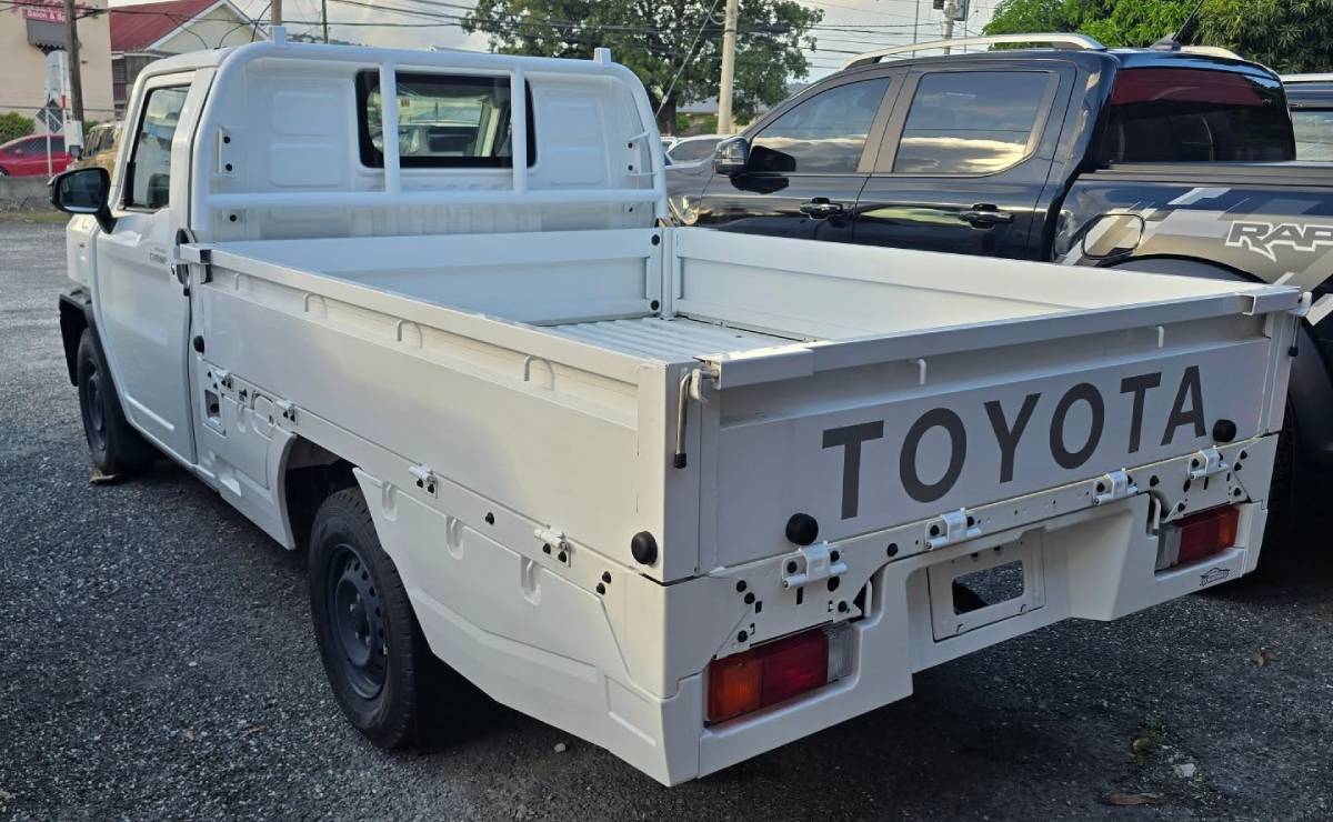 ¿La Toyota Hilux Champ puede redefinir el segmento de pick-ups en 2023? MDP Toyota Hilux Champ trasera 1 ¿La Toyota Hilux Champ puede redefinir el segmento de pick-ups en 2023?