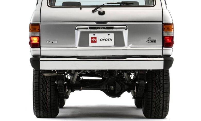 Toyota Turbo Trail Cruiser: Una Revitalización del Clásico Off-Road en el SEMA Show 2025 MDP Toyota Turbo Trail Cruiser cola Toyota Turbo Trail Cruiser: Una Revitalización del Clásico Off-Road en el SEMA Show 2025