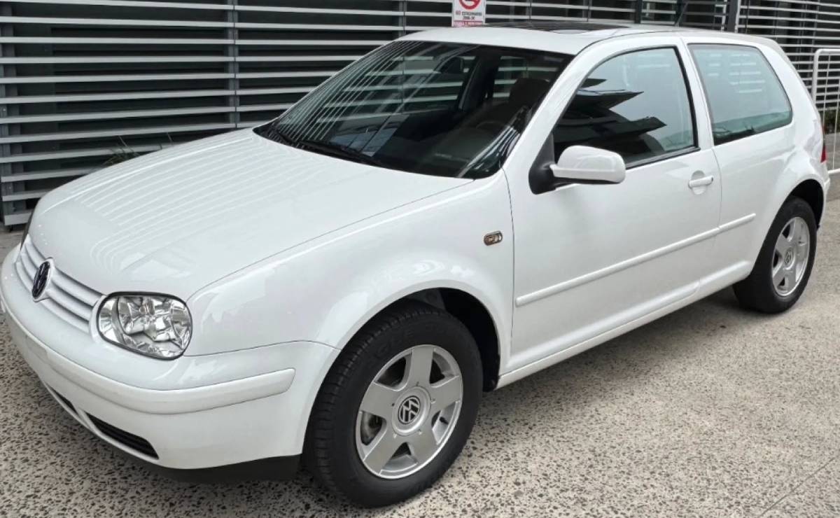 MDP Volkswagen Golf Mk4 frente Volkswagen Golf GTI 1999: ¿Realmente vale la pena el precio de un clásico moderno?