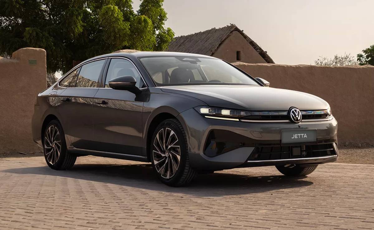 Volkswagen Jetta 2026: La llegada de un clásico renovado a Medio Oriente que cautiva corazones MDP Volkswagen Jetta 2026 frente Volkswagen Jetta 2026: La llegada de un clásico renovado a Medio Oriente que cautiva corazones