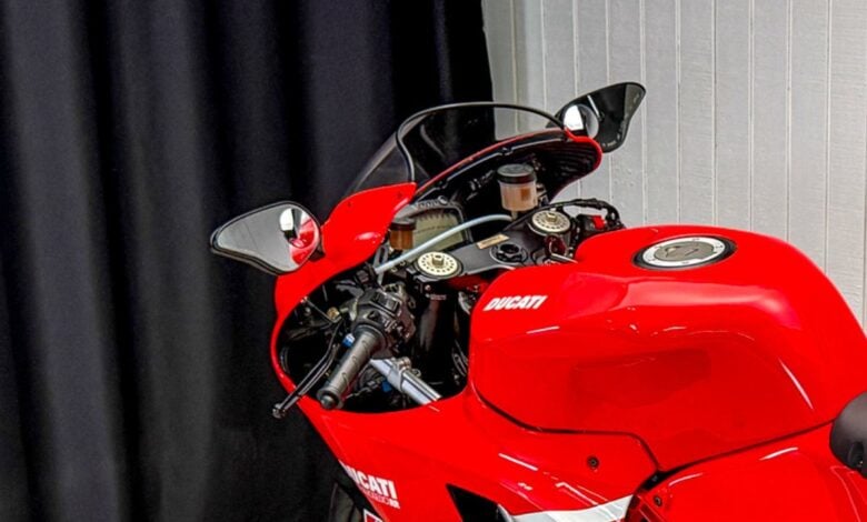 La Ducati Desmosedici D16 RR 2008: Una Joya de MotoGP en las Calles MDP ducati desmosedici d16rr 2008 La Ducati Desmosedici D16 RR 2008: Una Joya de MotoGP en las Calles