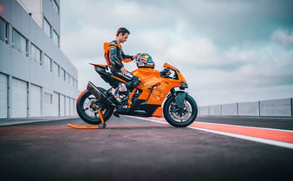 MDP ktm 990 rc r 3 KTM 990 RC-R: La Nueva Contendiente en el Segmento de Media-Alta Cilindrada