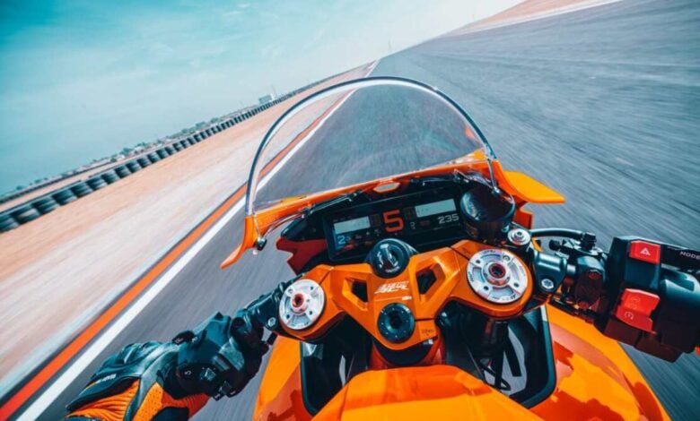 KTM 990 RC-R: La Nueva Contendiente en el Segmento de Media-Alta Cilindrada MDP ktm 990 rc r KTM 990 RC-R: La Nueva Contendiente en el Segmento de Media-Alta Cilindrada