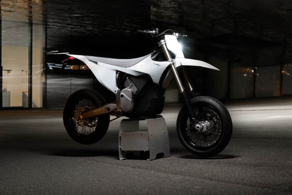 MDP stak varg sm supermoto 3 Stark Future Varg SM: La supermoto eléctrica que promete revolucionar el mercado europeo