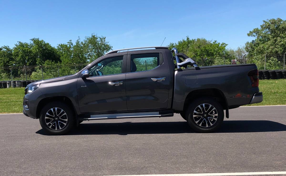 MDP Fiat Titano perfil 2 Fiat Titano: la nueva apuesta italiana en el competitivo mercado de pick-ups medianas