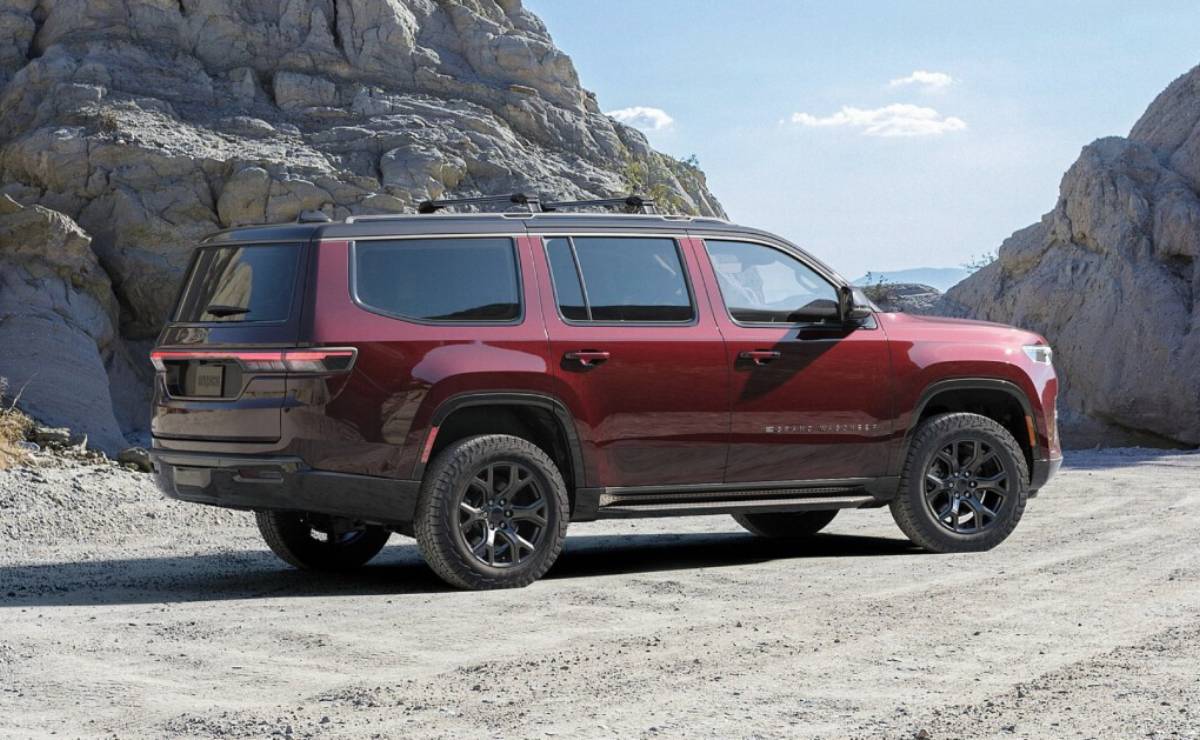 RAM irrumpe en el mercado con su primer SUV: ¿qué podemos esperar de esta nueva apuesta? MDP Jeep Wagoneer trasera RAM irrumpe en el mercado con su primer SUV: ¿qué podemos esperar de esta nueva apuesta?