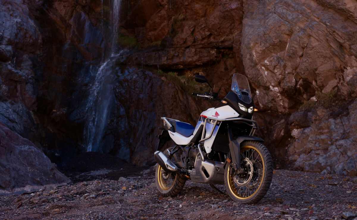 MDP honda transalp 750 lanzamiento 1 Honda XL 750 Transalp: Aventurera Eficaz Dentro y Fuera del Asfalto