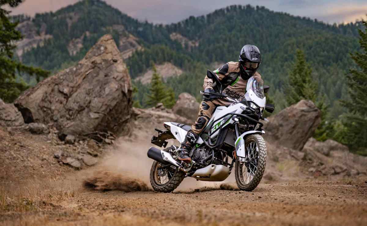 MDP kawasaki kle 500 2 1 Kawasaki KLE 500: La Apuesta Renovada en el Segmento Trail