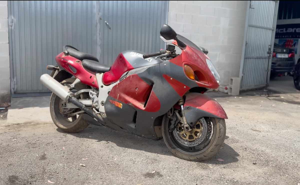 MDP restauracion suzuki hayabusa Resurrección de una Leyenda: La Suzuki Hayabusa 2001 Vuelve a Rugir en España