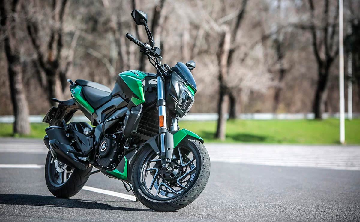 Bajaj Dominar D400: Una Revolución en el Segmento Naked Mediano MDP Bajaj Dominar D400 estatica Bajaj Dominar D400: Una Revolución en el Segmento Naked Mediano