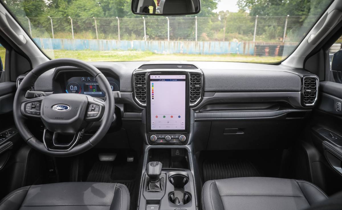 MDP Guia de compra Ford Ranger interior La Nueva Ford Ranger 2023: ¿Revolucionará el Segmento de Pick-Ups?