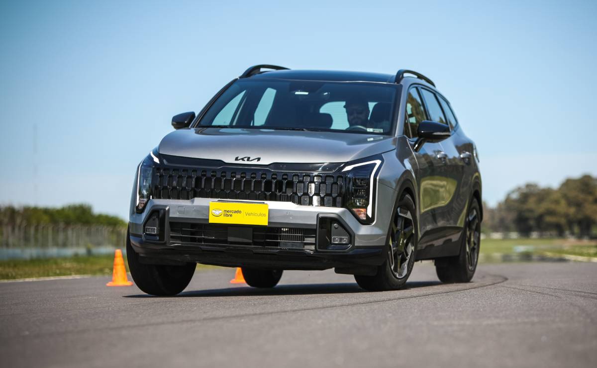 ¿Cuál es la SUV más esperada de este año? Descubrí precios y características clave MDP Guia de compra SUV C Kia Sportage slalom 1 ¿Cuál es la SUV más esperada de este año? Descubrí precios y características clave