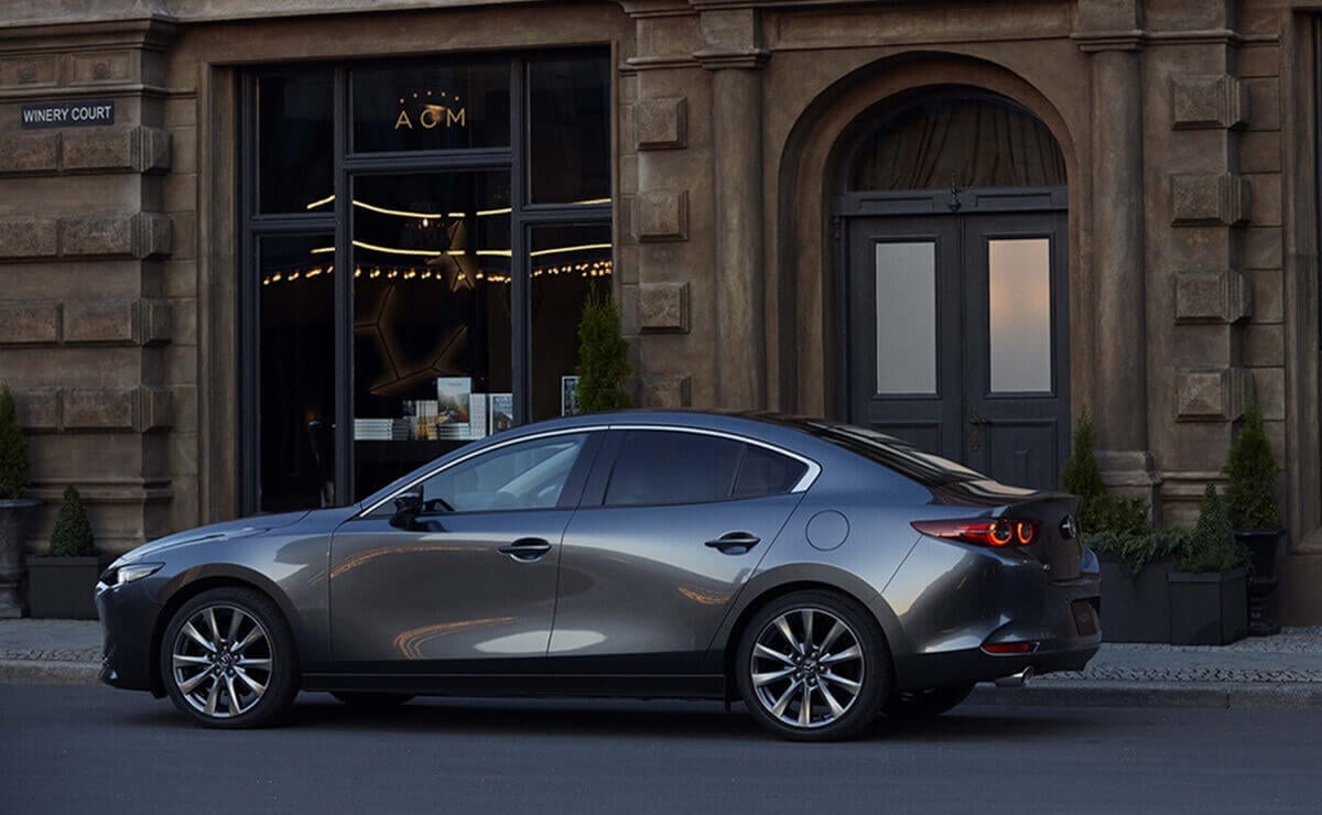 Mazda 3 MHEV: ¿La sorpresa que desplazaría a los líderes del mercado de sedanes? MDP Mazda 3 MHEV perfil Mazda 3 MHEV: ¿La sorpresa que desplazaría a los líderes del mercado de sedanes?