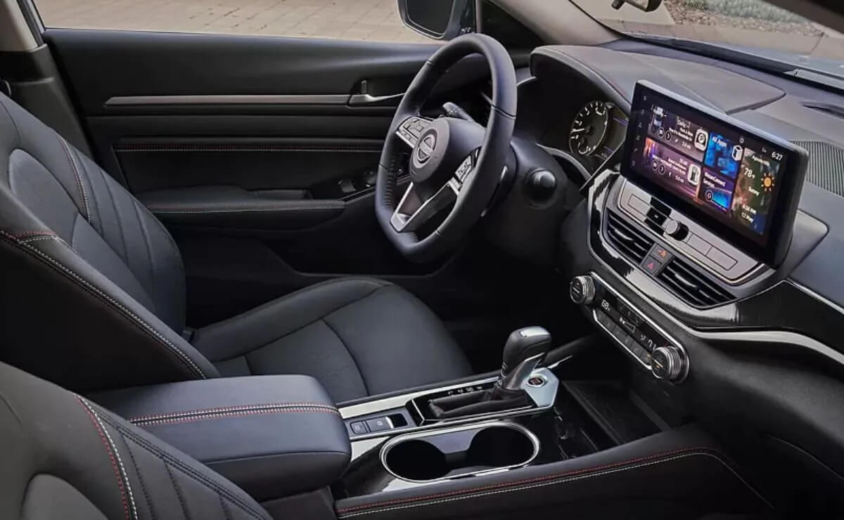 El Impactante Renacimiento del Nissan Altima: Un Competidor Firme en el Mercado de los Sedanes MDP Nissan Altima interior El Impactante Renacimiento del Nissan Altima: Un Competidor Firme en el Mercado de los Sedanes