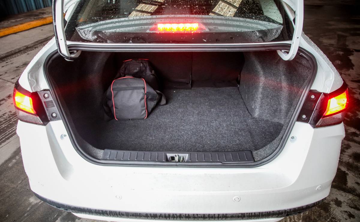 MDP Nissan Versa baul 1 Nissan Versa: ¿Por qué es un éxito en México y no logra conquistar Argentina?