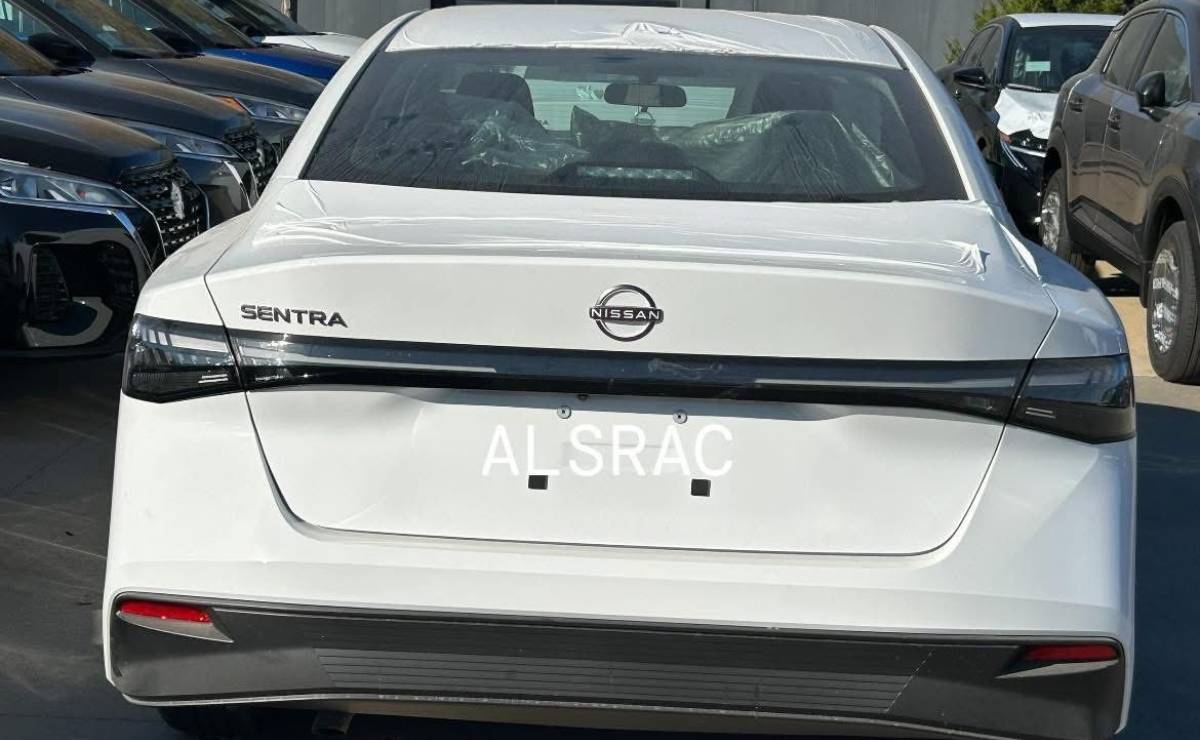 MDP Nuevo Nissan Sentra cola El Esperado Nissan Sentra 2026: Listo para Conquistar el Mercado Mexicano