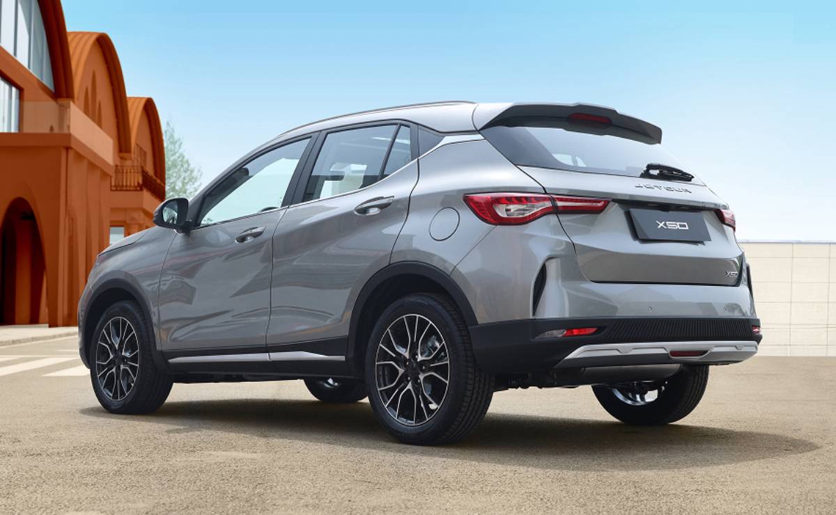 Jetour X50: El SUV Compacto Chino que Busca Dejar Huella en el Segmento B MDP SUV Jetour X50 trasera Jetour X50: El SUV Compacto Chino que Busca Dejar Huella en el Segmento B