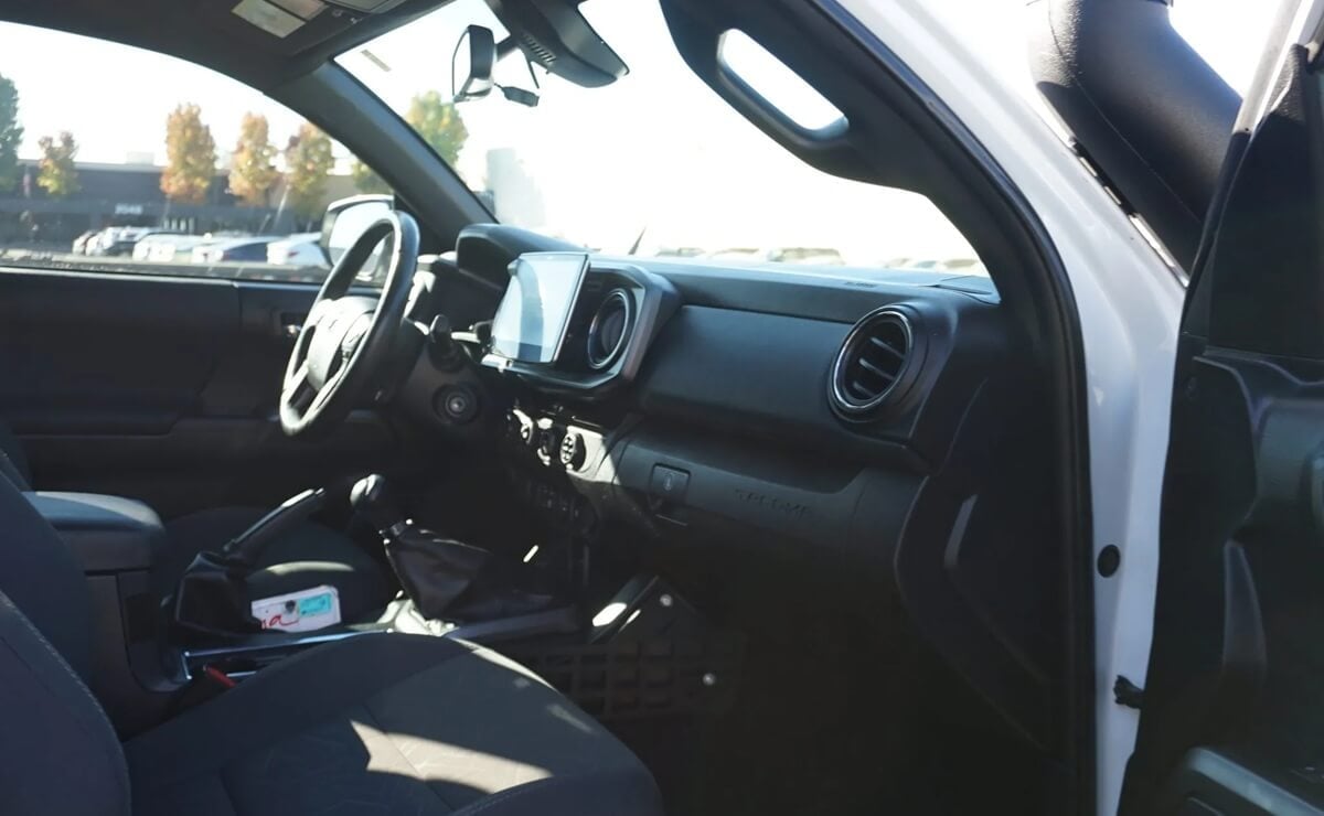 MDP Toyota Tacoma TRD interior Toyota Tacoma TRD Off-road: La Nueva Reina de las Pick-ups Medianas