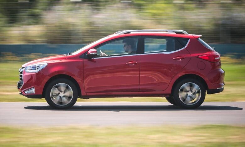 MDP JAC JS2 accion lateral JAC JS2: El Nuevo Contendiente en El Mercado de Autos Asequibles de Argentina