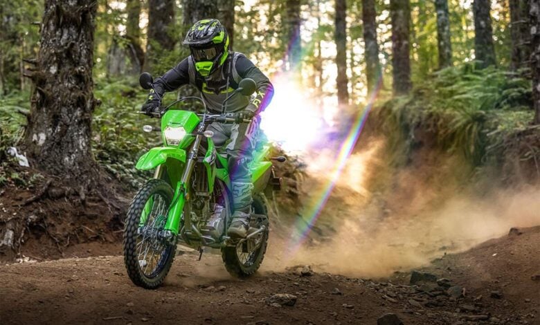 MDP Kawasaki KLX300 portada 1 ¿Por qué la Kawasaki KLX 300 es la moto más esperada en Argentina?