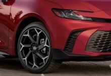 MDP Nuevo Toyota Corolla 2027 teaser Toyota Corolla 2027: Innovaciones Estéticas y Tecnológicas del Sedán Más Esperado