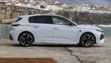 MDP Peugeot 308 GT Hybrid perfil ¿Está listo el mercado para el nuevo Peugeot 308? Descubre todo lo que trae este esperado modelo