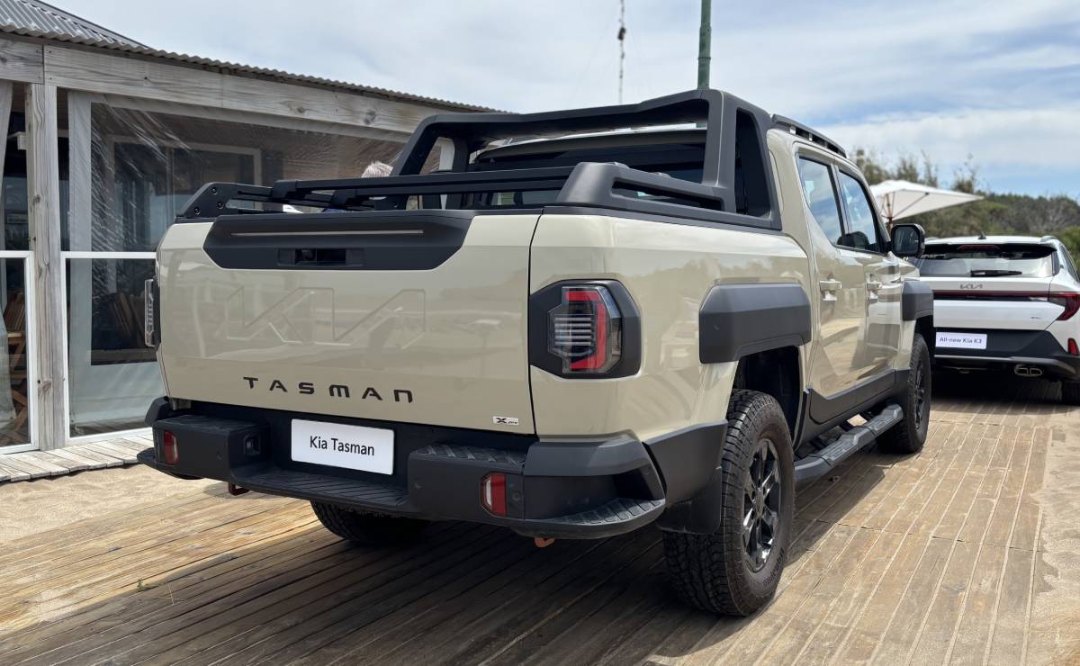 Kia Tasman: La Nueva Competidora en el Segmento de Pick Ups Medianas en Argentina MDP Pick up Kia Tasman trasera 3 Kia Tasman: La Nueva Competidora en el Segmento de Pick Ups Medianas en Argentina