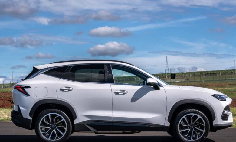 Jetour S06: El SUV Híbrido Que Revoluciona el Mercado Brasileño MDP SUV Jetour S06 perfil Jetour S06: El SUV Híbrido Que Revoluciona el Mercado Brasileño