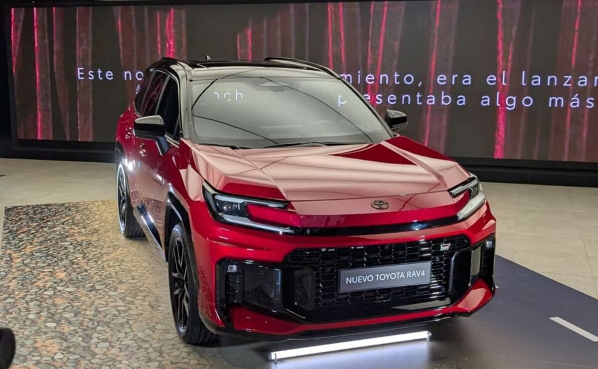 MDP Toyota RAV4 2026 Toyota RAV4 2026: El Icono SUV se Reinventa con Electrificación Total y Mayor Potencia