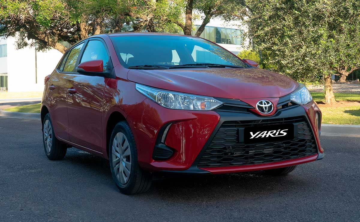 ¿Cuál es el coche automático más económico del mercado argentino en 2026? MDP Toyota Yaris XS CVT frente ¿Cuál es el coche automático más económico del mercado argentino en 2026?