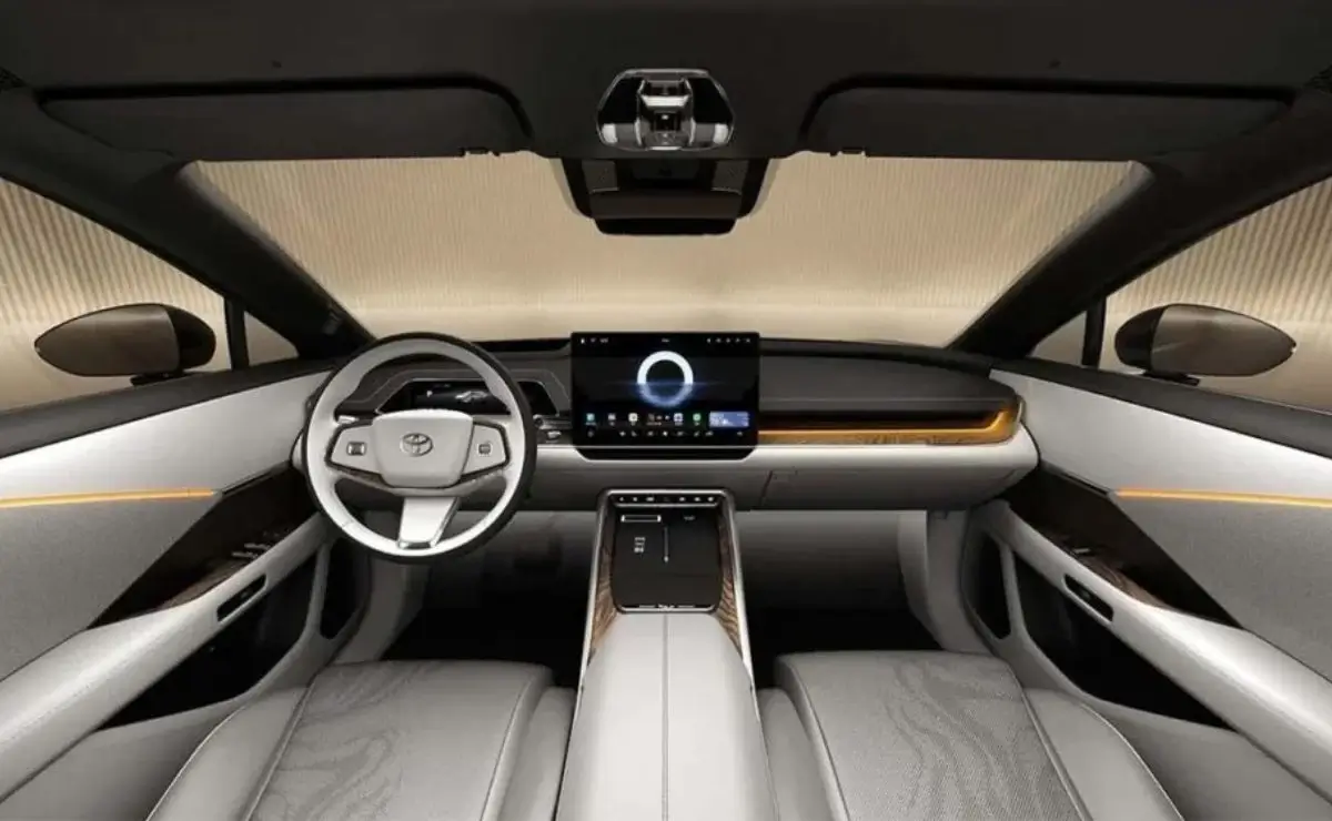 MDP Toyota bZ7 interior Toyota bZ7: ¿El sedán eléctrico que redefinirá el futuro sobre ruedas?