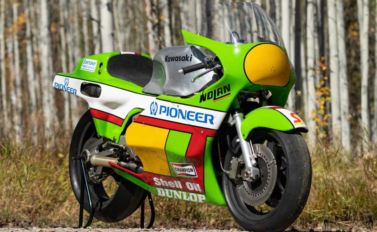MDP kawasaki kr 500 1 Kawasaki KR500 de 1982: Un Ícono de Competición que Regresa a las Pistas