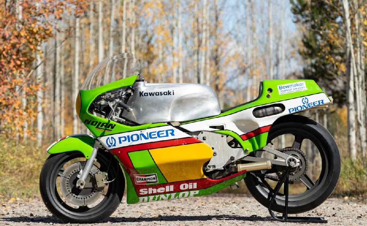 MDP kawasaki kr 500 2 Kawasaki KR500 de 1982: Un Ícono de Competición que Regresa a las Pistas