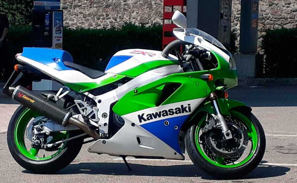 MDP kawasaki El Regreso Triunfal de la Kawasaki ZXR 750: La Legendaria Deportiva que Retorna a la Carrera