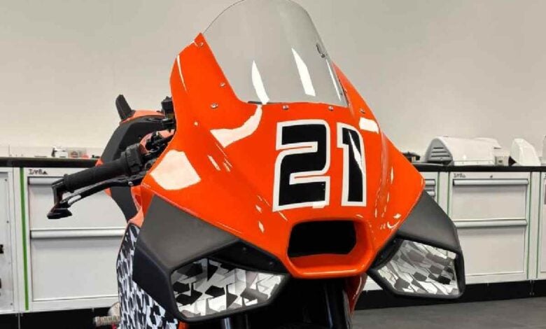 MDP ktm super duke kit kramer 1 KTM y Krämer: Transformando lo Extremo en Eficaz para el Circuito