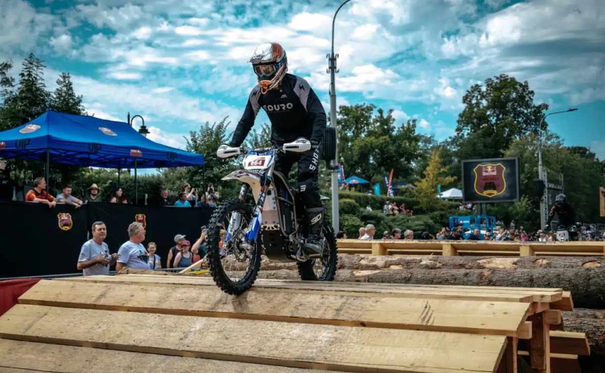 MDP moto electrica jarv e 1 La Nueva Moto del Legendario Graham Jarvis: Innovación que Revolucionará el Hard Enduro