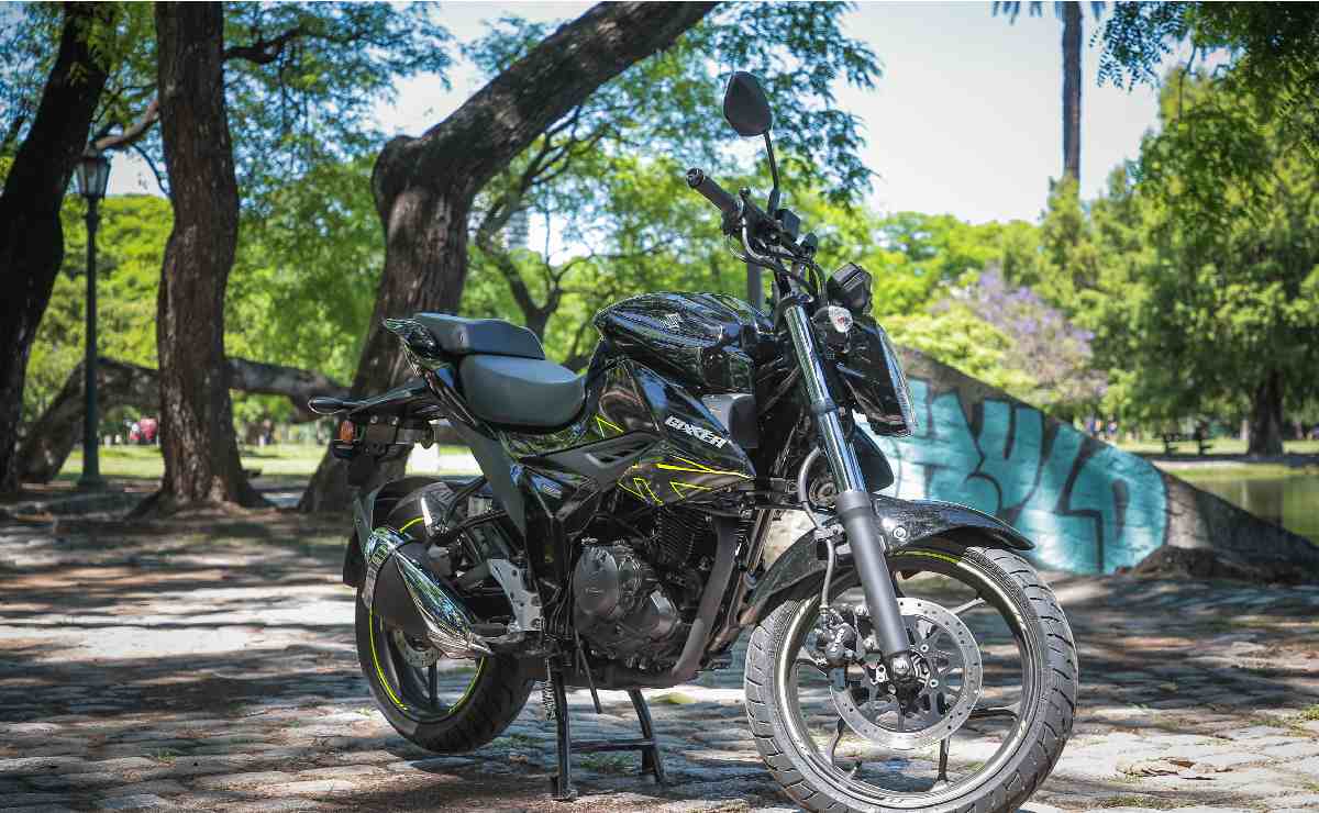 MDP suzuki gixxer 150i estatica Suzuki Gixxer 150i: Nuevo Precio, Mismas Expectativas para 2026 en Argentina