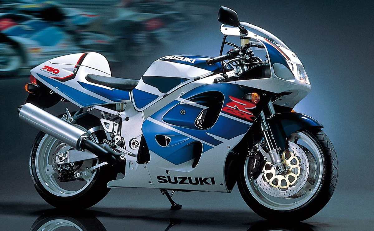 MDP suzuki gsx r 750 srad 1 Suzuki GSX-R 750 SRAD: 30 Años del Ícono que Cambió la Historia de las Deportivas